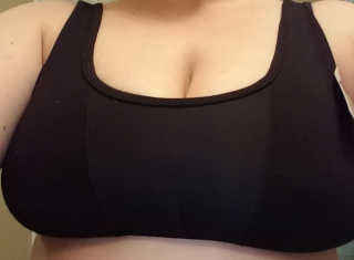 크리비아 Clivia Padded Yoga Sports Bra — 4.67점을 준 리뷰어가 2018년 6월 올린 사용 사진