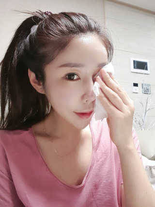 메이크업 이레이져 바이 컬러딥 래버러토리즈 — 5점을 준 리뷰어가 2020년 2월 올린 사용 사진