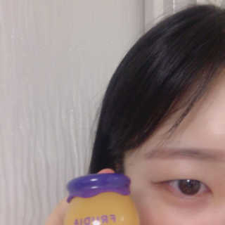 후르디아 블루베리 하이드레이팅 허니 립 밤 — 3.17점을 준 리뷰어가 2017년 9월 올린 사용 사진