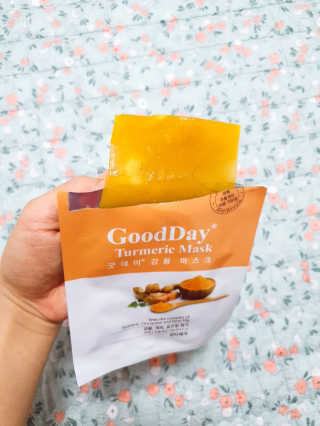 GoodDay Skincare GoodDay 강황 마스크 — 5점을 준 리뷰어가 2020년 2월 올린 사용 사진