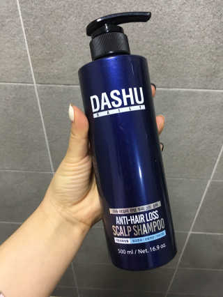 다슈코리아 다슈 데일리 한방 두피 골드 샴푸 500ml — 5점을 준 리뷰어가 2017년 10월 올린 사용 사진