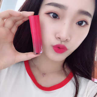 [블랙루즈] 컬러 락 하트 틴트 1+1 — 4점을 준 리뷰어가 2019년 8월 올린 사용 사진