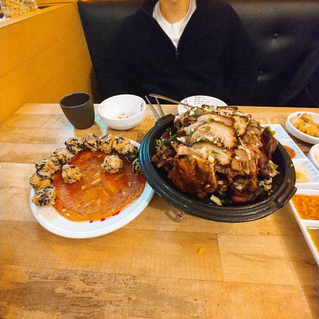 [고객만족족발신림] 숯불에구운족발소짜 리뷰 사진
