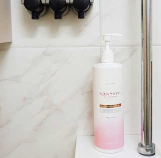 아쿠아큐링 아쿠아S링 퓨어리프레싱 헤어케어 500ml — 5점을 준 리뷰어가 2018년 8월 올린 사용 사진