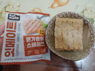 개근질마트 잇메이트 닭가슴살 스테이크 혼합 1kg — 4점을 준 리뷰어가 2019년 10월 올린 사용 사진