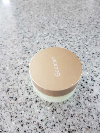 GoodDay Skincare GoodDay 강황 크림 — 3점을 준 리뷰어가 2019년 6월 올린 사용 사진