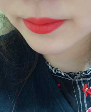 Honey Trap 허니트랩 터치프루프 립 컬러 — 5점을 준 리뷰어가 2018년 4월 올린 사용 사진