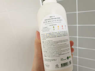 (주)에네스티 내추럴 촉촉  오트밀 바디워시 500ml — 4점을 준 리뷰어가 2019년 10월 올린 사용 사진