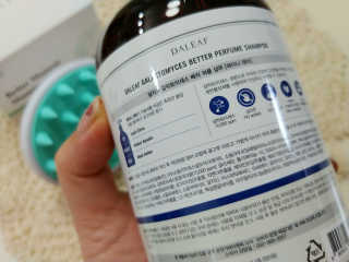 달리프 베러 퍼퓸 샴푸 1000ml 레이니데이 or 일랑로즈 — 5점을 준 리뷰어가 2020년 2월 올린 사용 사진