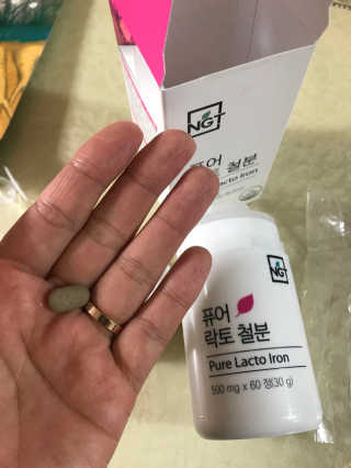 네츄럴굿띵스 퓨어 락토 철분 60일분 — 5점을 준 리뷰어가 2018년 1월 올린 사용 사진