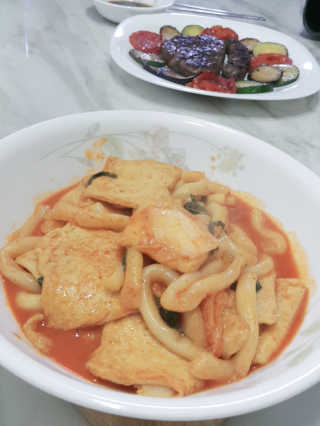 [홍코너떡볶이]옛날떡볶이 인기맛 4팩세트 — 3점을 준 리뷰어가 2019년 10월 올린 사용 사진