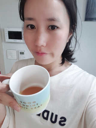 착즙하는 남자 햇살담은 명품 사과즙10포 배도라지즙 10포 — 5점을 준 리뷰어가 2018년 9월 올린 사용 사진
