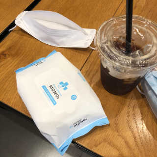 아토앤오투 휴대용 바른 손소독제 + 손입티슈 6세트 — 5점을 준 리뷰어가 2020년 3월 올린 사용 사진
