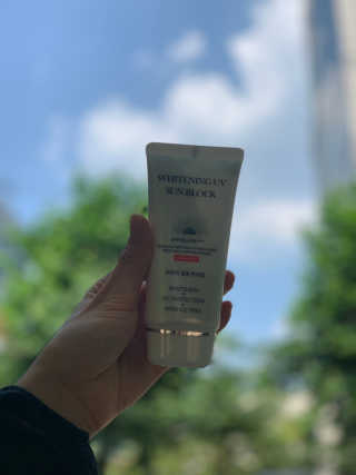 지고트 화이트닝 유브이 썬블럭 크림 70ml,1+1 — 5점을 준 리뷰어가 2019년 7월 올린 사용 사진