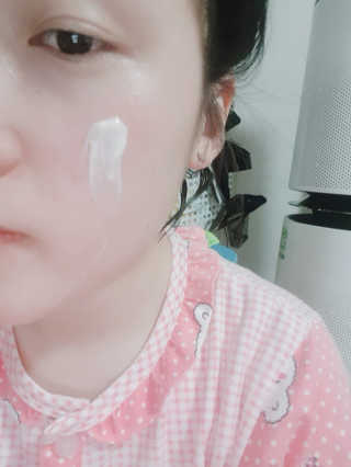 지고트 마유 모이스처 크림 70ml — 4점을 준 리뷰어가 2019년 3월 올린 사용 사진