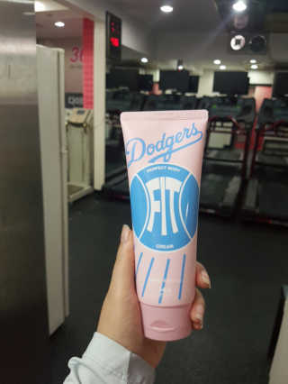 MLB COSMETICS [MLB PLAY] 퍼펙트 바디핏 크림 200ml — 5점을 준 리뷰어가 2019년 11월 올린 사용 사진