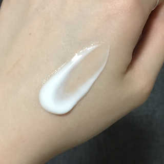 라이징스타 화이트 토마토 브이크림 — 3.67점을 준 리뷰어가 2018년 8월 올린 사용 사진