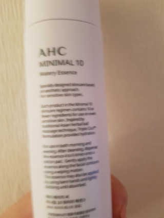 AHC 에이 에이치 씨 미니멀 10 워터리 에센스 — 5점을 준 리뷰어가 2018년 12월 올린 사용 사진