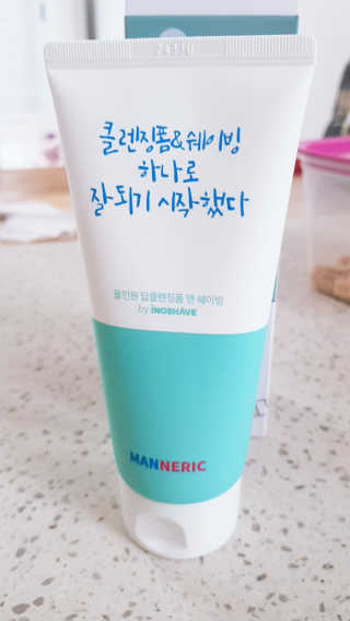 매너릭 올인원 딥클렌징폼 앤 쉐이빙 — 3점을 준 리뷰어가 2020년 1월 올린 사용 사진