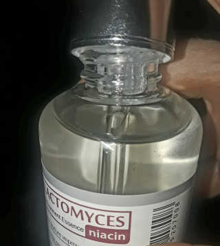 [마녀 공장] 발가락 토미 니아신 에센스 50ml — 4.5점을 준 리뷰어가 2018년 9월 올린 사용 사진