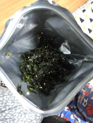 광천우리맛김 우리집밥도둑 맛있는광천김 우리김자반 50g 5봉 — 4.83점을 준 리뷰어가 2018년 3월 올린 사용 사진