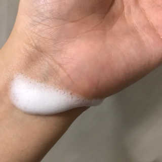 [후르디아] 아보카도 약산성 비건 여성 청결제 — 3.5점을 준 리뷰어가 2019년 7월 올린 사용 사진