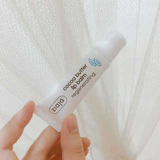지아자 코코아버터 립밤, 오렌지버터 립밤, 내추럴 올리브 립밤 — 3.5점을 준 리뷰어가 2016년 9월 올린 사용 사진