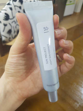 땡큐파머 선 프로젝트 라이트 선 에센스 — 5점을 준 리뷰어가 2018년 3월 올린 사용 사진