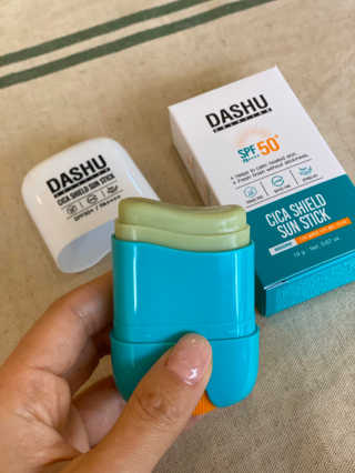 다슈코리아 다슈 솔루션 시카 쉴드 선스틱 — 5점을 준 리뷰어가 2020년 1월 올린 사용 사진