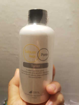 이솔화장품 이솔 세범 리스 포어 토너 200ml — 4점을 준 리뷰어가 2018년 8월 올린 사용 사진