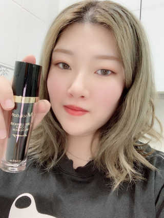 JM솔루션 물광 커버 파운데이션 럭셔리 — 5점을 준 리뷰어가 2019년 1월 올린 사용 사진