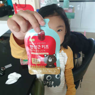 한삼근 블랙라벨 CJ헬스케어 한삼근 키즈 면역대장 2단계 — 5점을 준 리뷰어가 2019년 10월 올린 사용 사진