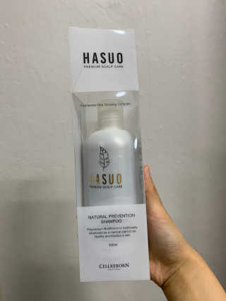 셀리본 하수오 내츄럴 프리벤션 탈모관리 샴푸 300ml — 5점을 준 리뷰어가 2019년 11월 올린 사용 사진
