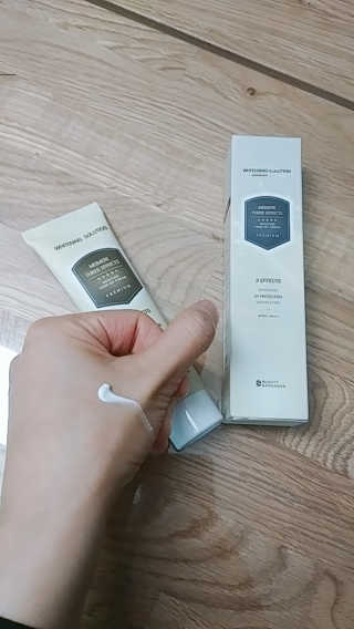 메이메리 쓰리이펙츠 모이스처 톤업크림 50ml — 4점을 준 리뷰어가 2020년 1월 올린 사용 사진