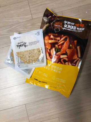 두번째 국떡 국가대표 떡볶이 1팩 + 영미칩 2봉 증정 — 3점을 준 리뷰어가 2019년 2월 올린 사용 사진