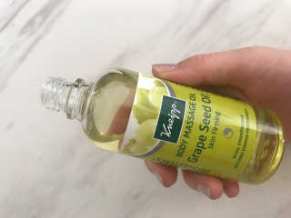 [크나이프] 그레이프씨드 슬리밍 마사지오일 100ml — 5점을 준 리뷰어가 2019년 8월 올린 사용 사진