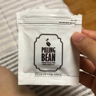 필링빈 페이셜 커피 스크럽 클렌저 3팩입 X 2개 — 4점을 준 리뷰어가 2019년 3월 올린 사용 사진