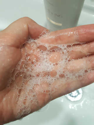 아쿠아큐링 아쿠아S링 퓨어리프레싱 헤어케어 500ml — 4.33점을 준 리뷰어가 2018년 8월 올린 사용 사진
