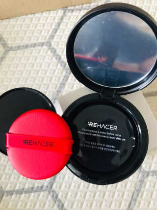 리하셀 아우라 쿠션 팩트 21호,23호 SPF50+ PA++++ — 4점을 준 리뷰어가 2019년 10월 올린 사용 사진