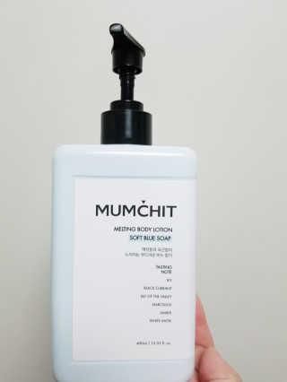 멈칫(MUMCHIT) 멜팅 바디로션 — 5점을 준 리뷰어가 2018년 12월 올린 사용 사진