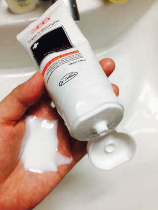 나실패밀리 트리플에스 탈모 샴푸 100ml — 5점을 준 리뷰어가 2017년 8월 올린 사용 사진