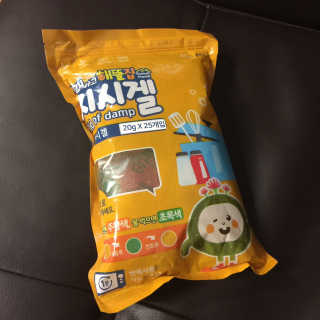 쨍하고 해뜰집 재사용 가능한 로하스 인증 지시겔 제습제 25g 20개입 — 5점을 준 리뷰어가 2019년 9월 올린 사용 사진