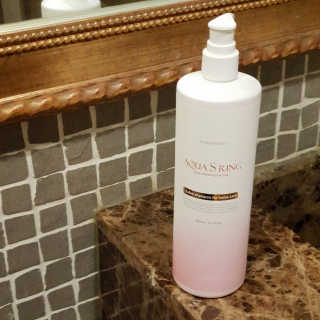 아쿠아큐링 아쿠아S링 퓨어리프레싱 헤어케어 500ml — 5점을 준 리뷰어가 2018년 8월 올린 사용 사진