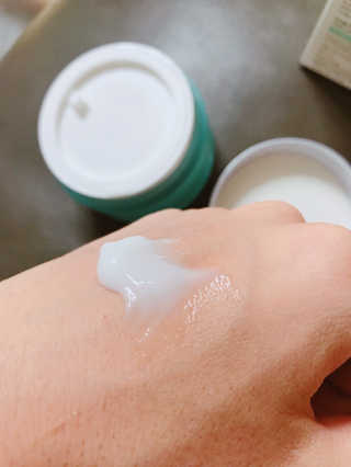 아크웰 아쿠아 클리니티 수분크림 — 5점을 준 리뷰어가 2018년 10월 올린 사용 사진