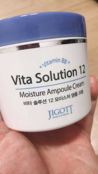 지고트 비타솔루션12 모이스처 앰플 크림 100ml — 5점을 준 리뷰어가 2019년 6월 올린 사용 사진