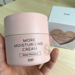 레디 모어 모이스처라이징 크림 — 4.5점을 준 리뷰어가 2017년 12월 올린 사용 사진