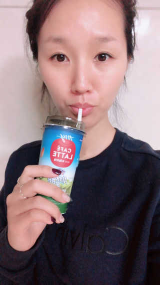 마이카페라떼 말차 아몬드브리즈 7개입 — 3점을 준 리뷰어가 2019년 11월 올린 사용 사진