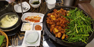 고향원조숯불닭갈비 [고향산천원조숯불닭갈비] 뼈없는 숯불닭갈비 2인세트 — 5점을 준 리뷰어가 2018년 9월 올린 사용 사진