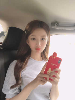 하이키키 마블 피규어 컬러젤리 케이스 — 5점을 준 리뷰어가 2019년 5월 올린 사용 사진