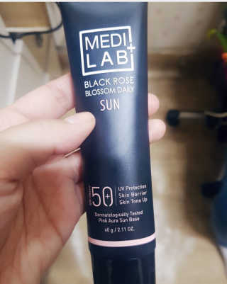 데이셀코스메틱 메디 랩 블랙로즈 블로썸 데일리 선 60g — 4점을 준 리뷰어가 2017년 6월 올린 사용 사진